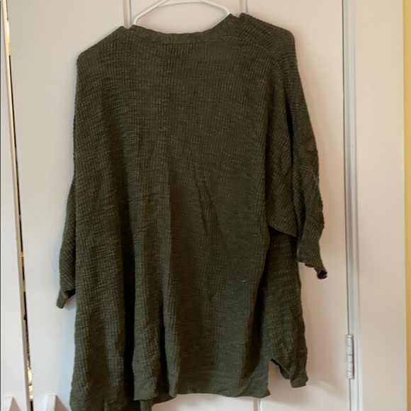 American Eagle Cardigan - Picture 4 of 5